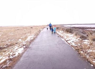 iceland/hveragerdi/attraction/grotta-norourstrond-trail