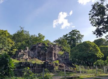 laos/savannakhet-province/attraction/huen-hin