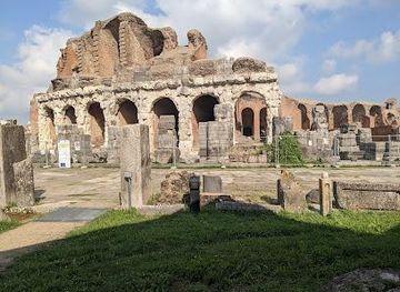 italy/pompeii/attraction/anfiteatro-campano