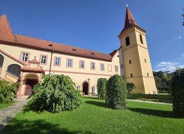 czechia/ceske-budejovice/attraction/klastery-cesky-krumlov