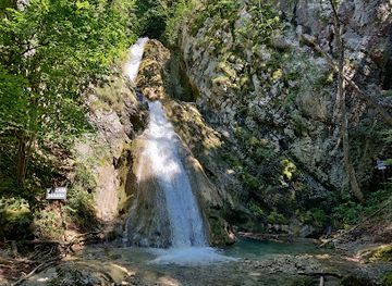 romania/caras-severin/attraction/cascada-susara