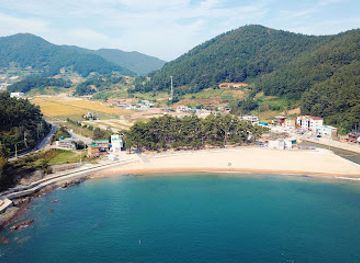 south-korea/yeosu-ocean-park/attraction/bangjukpo-beach
