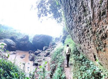 cameroon/bamenda/attraction/sisia-waterfalls