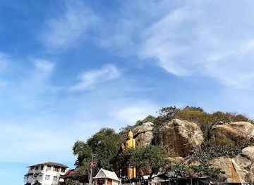 thailand/hua-hin/attraction/khao-takiab-beach