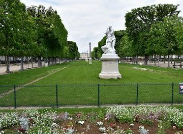 france/ile-de-france/attraction/esplanade-gaston-monnerville