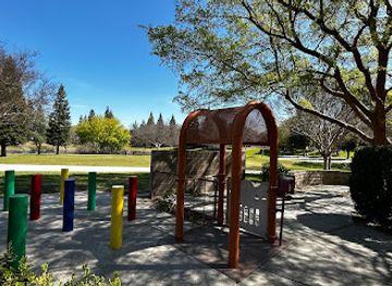 california/central-california/attraction/oso-de-oro-park