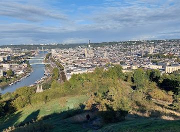 france/rouen/attraction/rouen-panorama-de-la-cote-sainte-catherine