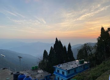 india/darjeeling/tiger-hill/attraction/sunrise-view-point