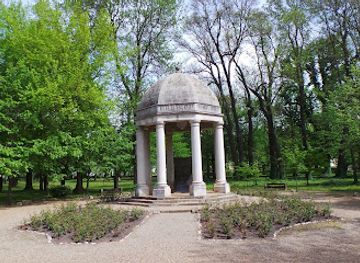 hungary/keszthely/attraction/helikon-monument