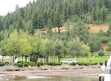 new-mexico/ruidoso/attraction/noisy-water-winery