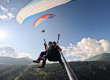 switzerland/davos/attraction/air-davos-paragliding