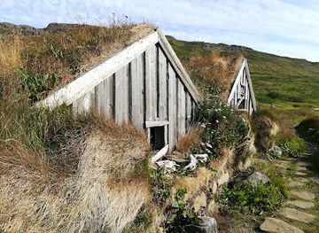iceland/westfjords/attraction/the-sorcerer-s-cottage