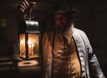 virginia/historic-triangle/attraction/haunted-williamsburg