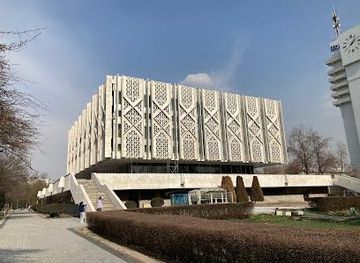 uzbekistan/tashkent/attraction/state-museum-of-the-history-of-uzbekistan