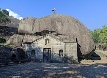 portugal/braga/attraction/santuario-de-nossa-senhora-da-lapa