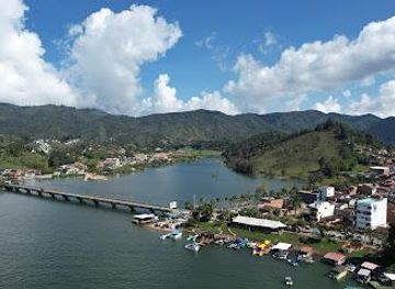 colombia/medellin/attraction/servicios-nauticos-guatape