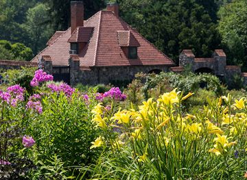 north-carolina/asheville-area/attraction/biltmore-rose-garden