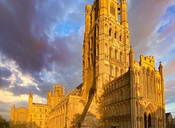 united-kingdom/cambridge/attraction/the-stained-glass-museum