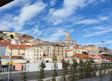 portugal/cascais/attraction/lisbon-cruise-port-jardim-do-tabaco-quay