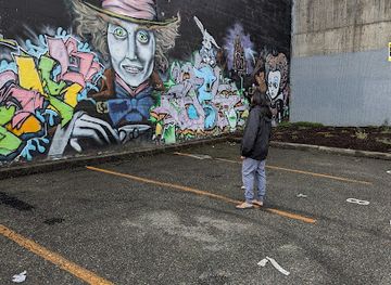 washington/tacoma/attraction/alice-in-wonderland-mural