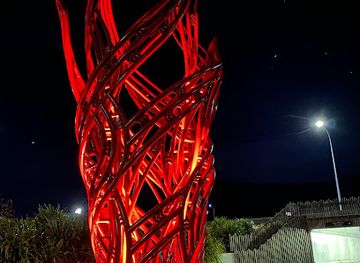 new-zealand/rotorua/attraction/hemo-gorge-roundabout-sculpture