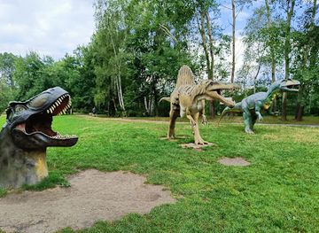 poland/silesia/attraction/dinosaur-park