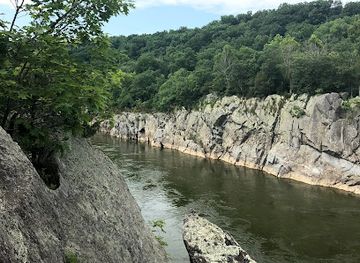 maryland/billy-goat-trail/attraction/bear-island-potomac-gorge