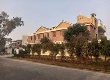 pakistan/lahore/model-town/attraction/linear-park-nawaz-sharif-park