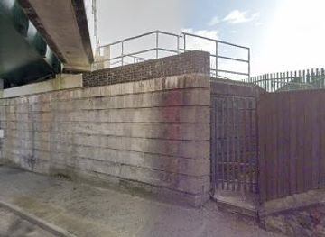 united-kingdom/pembrokeshire-coast-national-park/attraction/ryan-davies-bridge