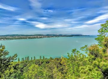 hungary/balaton-uplands/attraction/baratlakasok