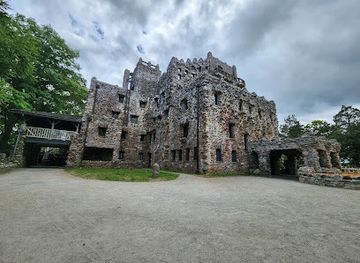 connecticut/gillette-castle-state-park/attraction/gillette-castle-visitor-center