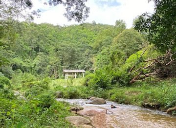 thailand/phi-pan-nam-range/attraction/wang-yen-waterfall