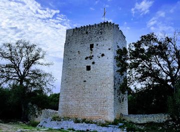 italy/apulia/attraction/torre-castiglione