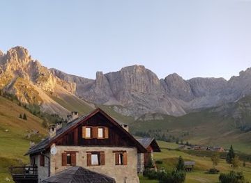 italy/val-di-fassa/attraction/cascata-del-passo-san-pellegrino