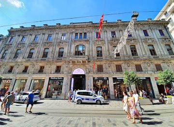 turkiye/istanbul/beyoglu/attraction/madame-tussauds-istanbul