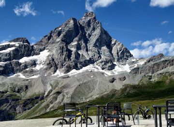 italy/cervinia/attraction/sentiero-partenza-da-plan-maison-per-lago-goillet-ad-alpe-verser-segnavia-18e