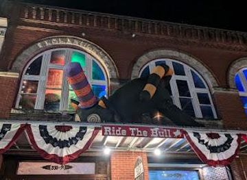 texas/austin/attraction/buck-wild