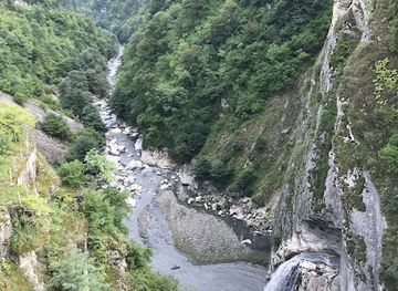georgia/racha-lechkhumi-and-kvemo-svaneti/attraction/lajanuri-reservoir