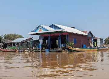 cambodia/siem-reap/attraction/mechrey-floating-village