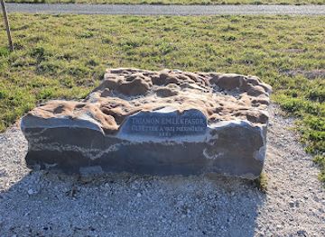 hungary/koszeg-mountains/attraction/trianon-emlekfasor