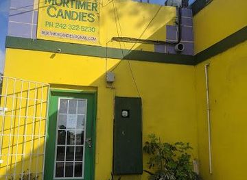 the-bahamas/nassau/attraction/mortimer-candies