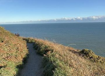 ireland/wicklow-mountains/attraction/howth-cliff-walk-green-route