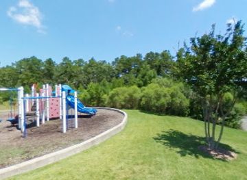 arkansas/pinnacle-mountain-state-park/attraction/chalamont-park-pool