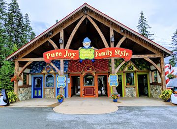 new-hampshire/great-north-woods/attraction/santa-s-village