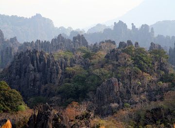 laos/bolikhamxay-province/attraction/limestone-forest-viewpoint