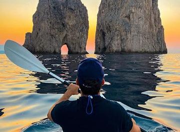 italy/pompeii/attraction/capri-hydro-green-watersports