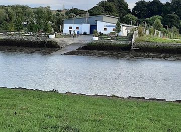 ireland/drogheda/attraction/drogheda-port-donors-green