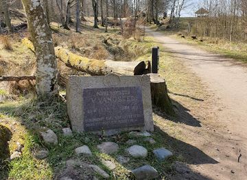 denmark/frederikshavn/landmark/mindesten-for-v-vangsted