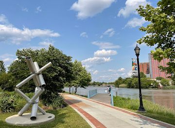 delaware/middletown/attraction/river-walk