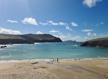 ireland/dingle/attraction/clogher-strand